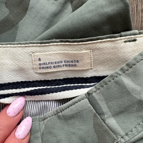 GAP Women's Green Camouflage Cargo Pants - Picture 2 of 2